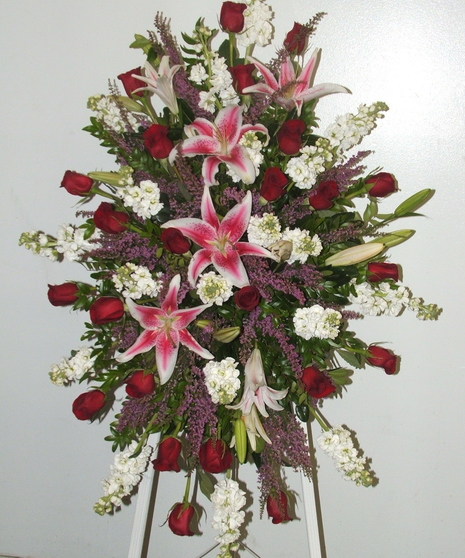 Majestic Beauty Standing Spray